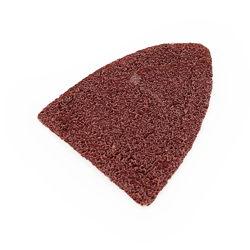 Papier abrasif pour le polissage du bois